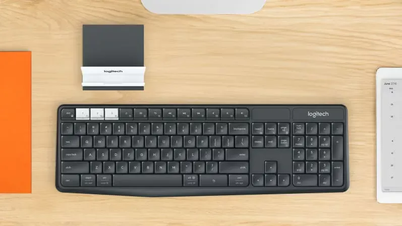 Logitech K375S keyboard
