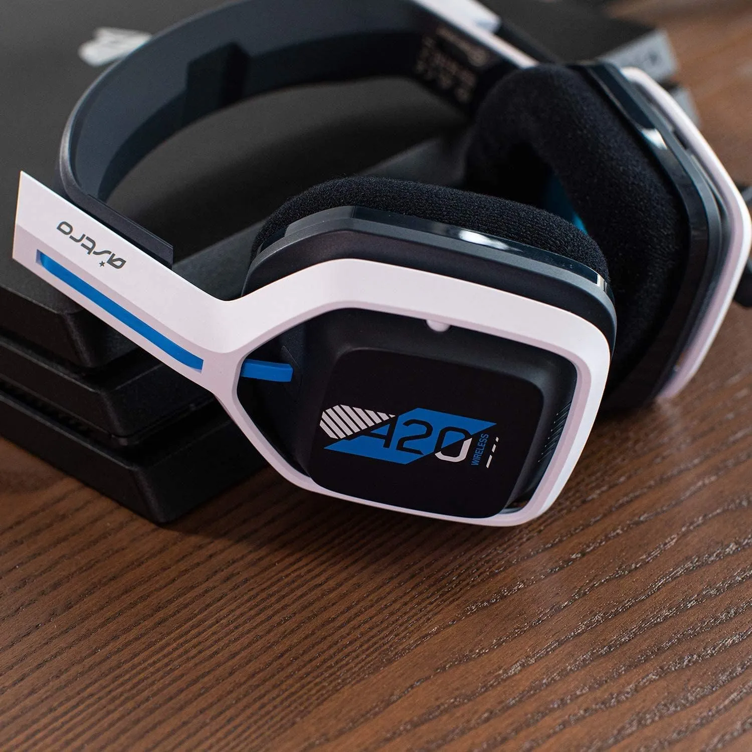 Astro A20