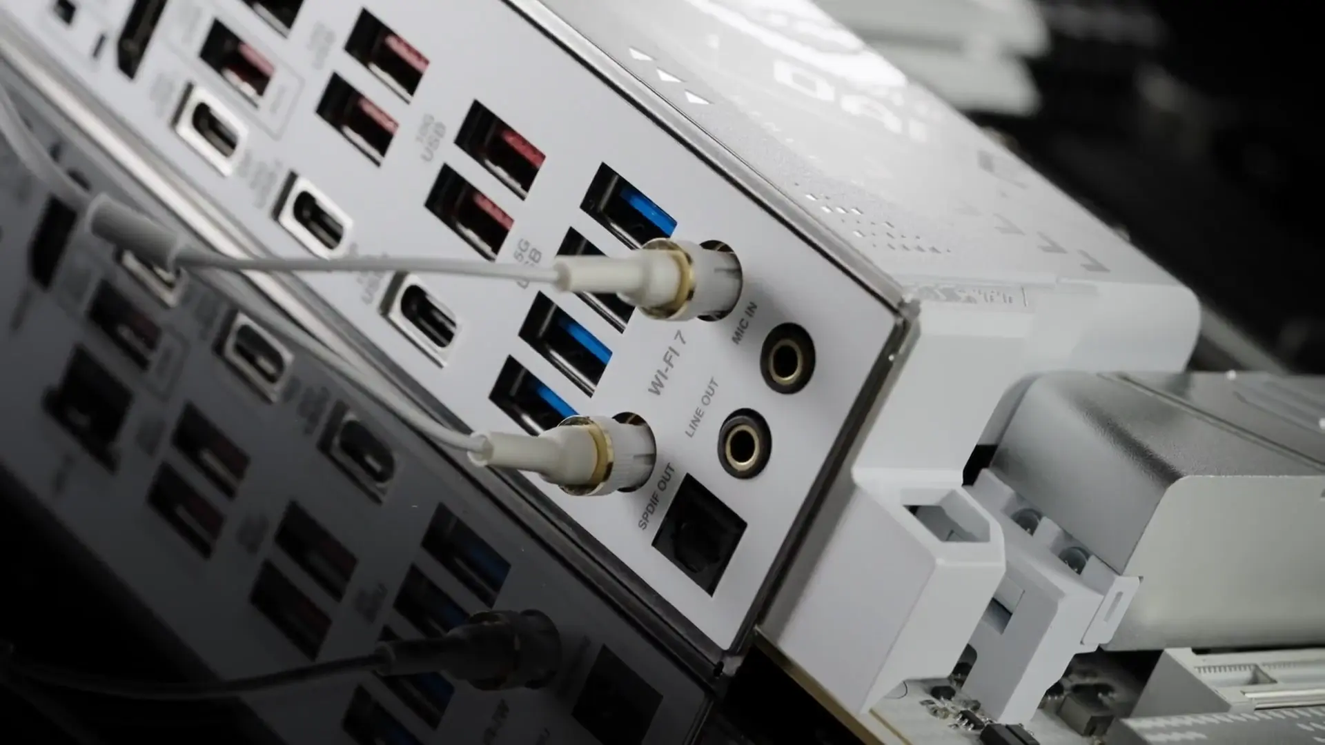 مازر بورد اسوس